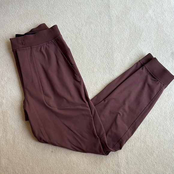 Lululemon ABC Jogger - Picture 3 of 5